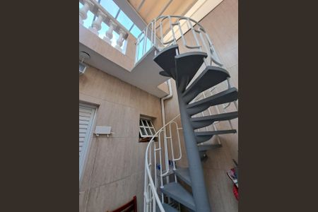 Casa à venda com 90m², 3 quartos e 1 vaga Casa à venda com 90m², 3 quartos e 1 vagaESCADA