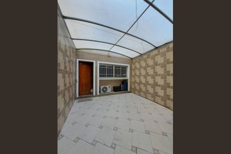 Casa à venda com 90m², 3 quartos e 1 vaga Casa à venda com 90m², 3 quartos e 1 vagaQUINTAL