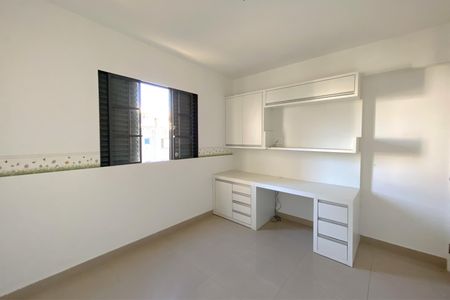 Apartamento para alugar com 185m², 3 quartos e 2 vagas Apartamento para alugar com 185m², 3 quartos e 2 vagasQuarto 2