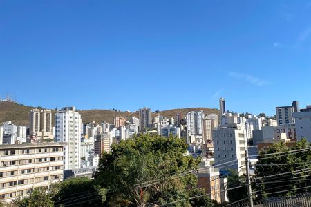 Apartamento para alugar com 185m², 3 quartos e 2 vagas Apartamento para alugar com 185m², 3 quartos e 2 vagasVista Área de Serviço