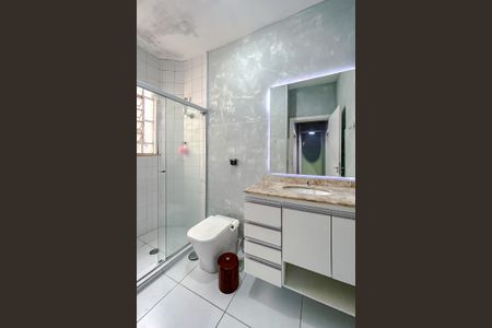 Apartamento à venda com 120m², 2 quartos e sem vaga Apartamento à venda com 120m², 2 quartos e sem vagaBanheiro Social