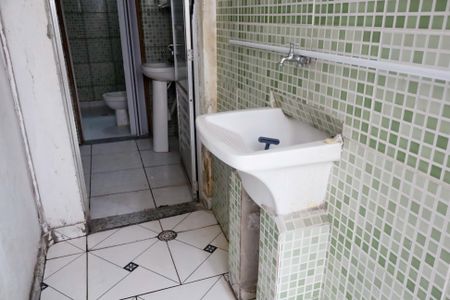 Casa para alugar com 70m², 2 quartos e sem vaga Casa para alugar com 70m², 2 quartos e sem vagaLavanderia