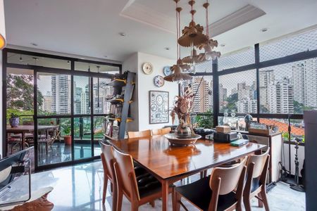 Apartamento à venda com 3 quartos, 258m² em Pacaembu, São Paulo