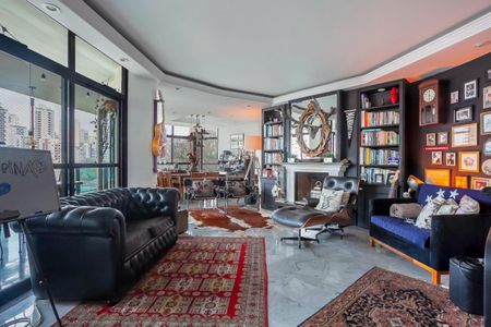 Apartamento à venda com 3 quartos, 258m² em Pacaembu, São Paulo