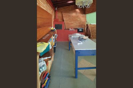 Casa à venda com 265m², 4 quartos e 2 vagas