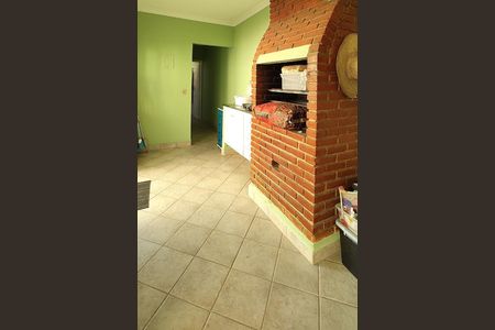 Casa à venda com 265m², 4 quartos e 2 vagas