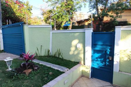 Casa à venda com 265m², 4 quartos e 2 vagas