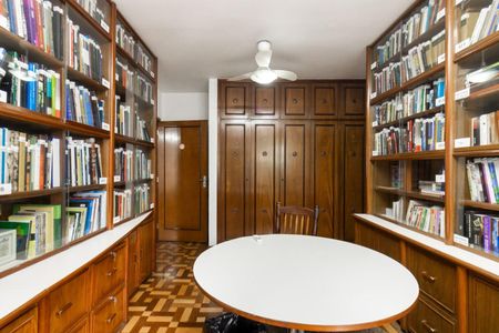 Casa à venda com 335m², 3 quartos e 5 vagas