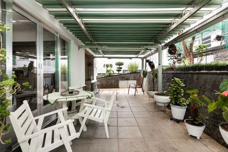 Casa à venda com 335m², 3 quartos e 5 vagas