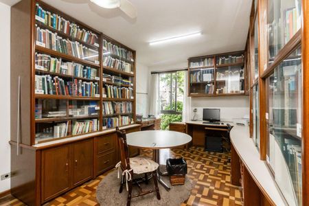 Casa à venda com 335m², 3 quartos e 5 vagas