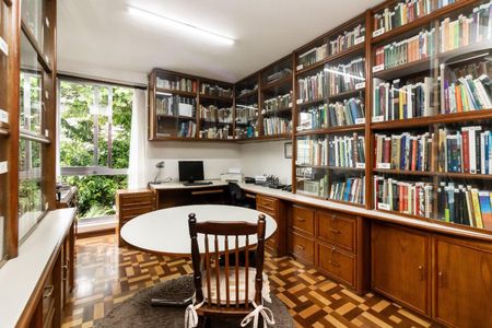 Casa à venda com 335m², 3 quartos e 5 vagas