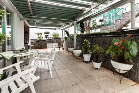 Casa à venda com 335m², 3 quartos e 5 vagas