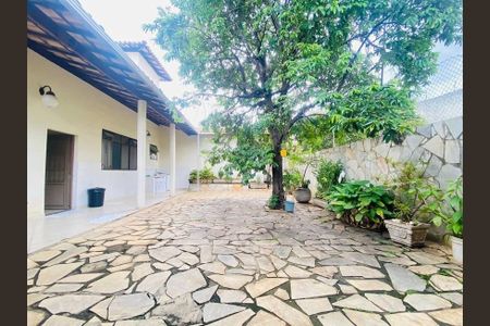 Casa à venda com 400m², 5 quartos e 8 vagas