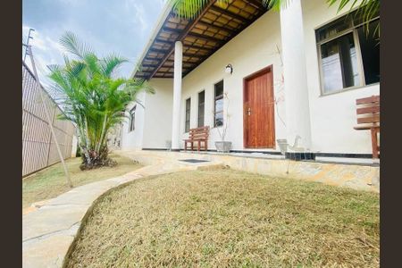 Casa à venda com 400m², 5 quartos e 8 vagas