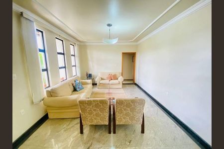 Casa à venda com 5 quartos, 400m² em Santa Amelia, Belo Horizonte