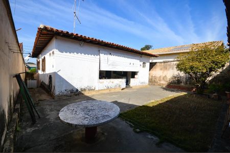 Casa à venda com 233m², 3 quartos e 4 vagas