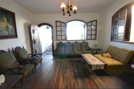 Casa à venda com 3 quartos, 233m² em Santa Amelia, Belo Horizonte