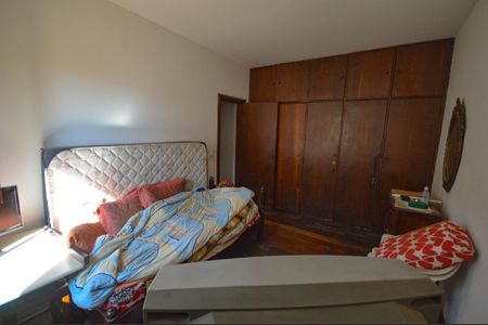 Casa à venda com 3 quartos, 233m² em Santa Amelia, Belo Horizonte