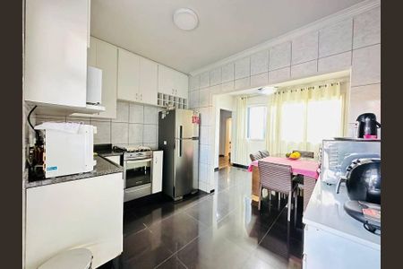 Casa à venda com 360m², 3 quartos e 10 vagas