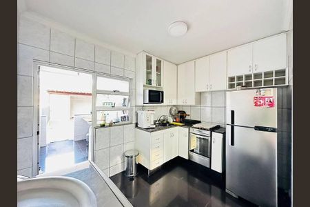 Casa à venda com 360m², 3 quartos e 10 vagas