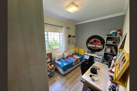 Casa à venda com 110m², 3 quartos e 4 vagas