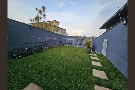 Casa à venda com 139m², 3 quartos e 2 vagas