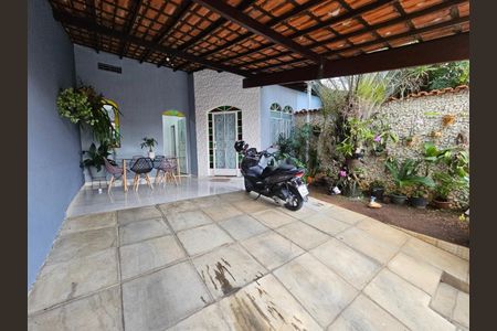 Casa à venda com 139m², 3 quartos e 2 vagas