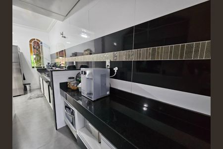 Casa à venda com 139m², 3 quartos e 2 vagas