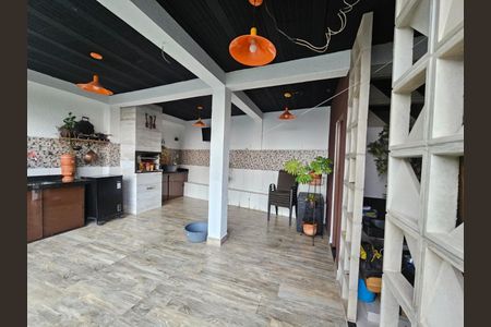 Casa à venda com 139m², 3 quartos e 2 vagas