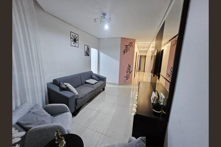 Casa à venda com 3 quartos, 139m² em Santa Monica, Belo Horizonte