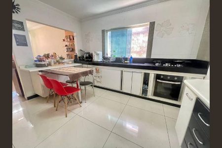 Casa à venda com 498m², 5 quartos e 6 vagas