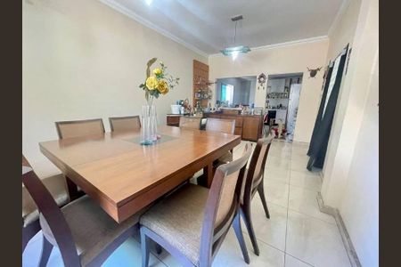 Casa à venda com 5 quartos, 498m² em Santa Rosa, Belo Horizonte