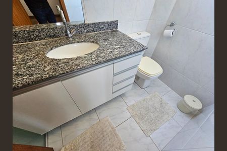 Casa à venda com 211m², 3 quartos e 4 vagas