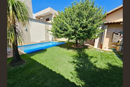 Casa à venda com 211m², 3 quartos e 4 vagas