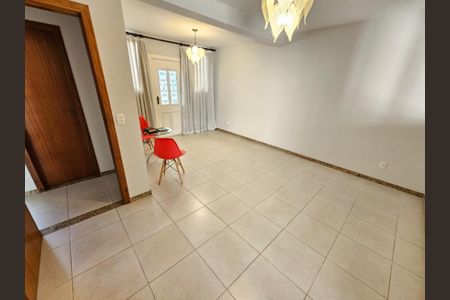Casa à venda com 211m², 3 quartos e 4 vagas