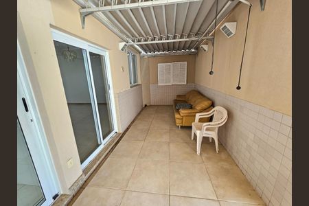 Casa à venda com 211m², 3 quartos e 4 vagas