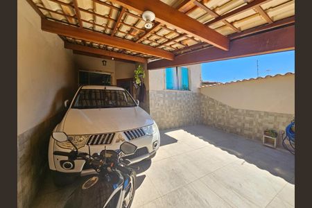 Casa à venda com 180m², 3 quartos e 2 vagas
