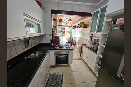 Casa à venda com 180m², 3 quartos e 2 vagas