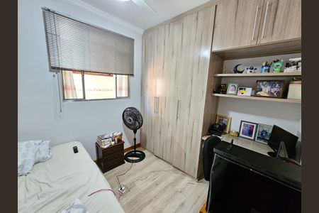 Casa à venda com 3 quartos, 180m² em Santa Monica, Belo Horizonte