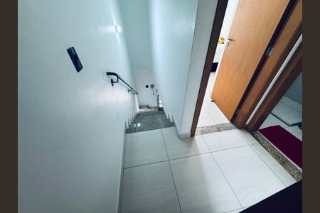 Casa à venda com 2 quartos, 78m² em Santa Monica, Belo Horizonte