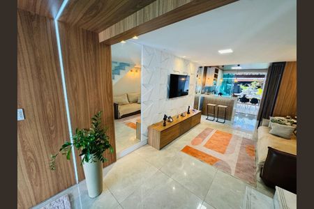 Casa à venda com 2 quartos, 120m² em Copacabana, Belo Horizonte