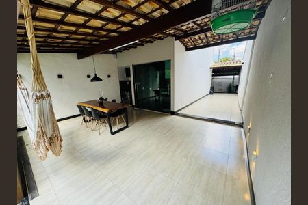 Casa à venda com 120m², 2 quartos e 4 vagas