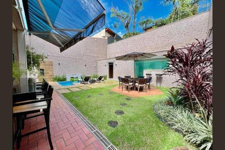 Casa à venda com 345m², 3 quartos e 4 vagas