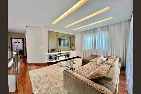 Casa à venda com 345m², 3 quartos e 4 vagas
