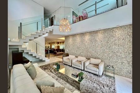 Casa à venda com 345m², 3 quartos e 4 vagas