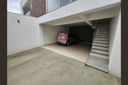 Casa à venda com 150m², 3 quartos e 2 vagas
