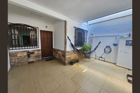 Casa à venda com 100m², 3 quartos e 1 vaga