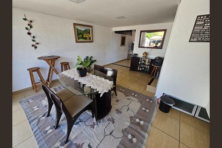 Casa à venda com 100m², 3 quartos e 1 vaga