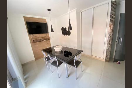 Casa à venda com 5 quartos, 342m² em Planalto, Belo Horizonte