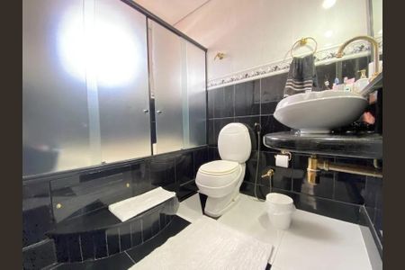 Casa à venda com 342m², 5 quartos e 4 vagas